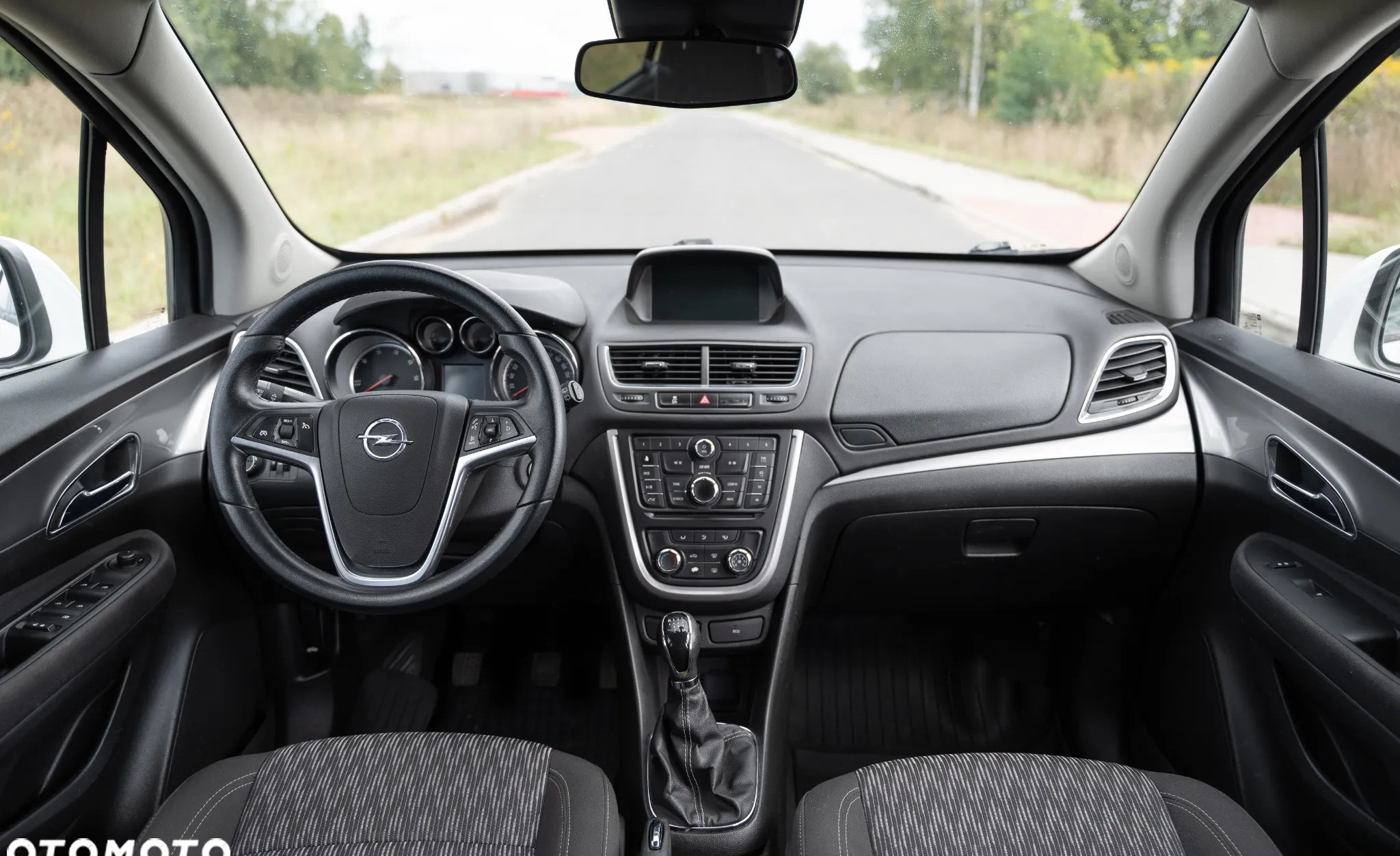 Opel Mokka cena 38500 przebieg: 176000, rok produkcji 2014 z Zawiercie małe 211